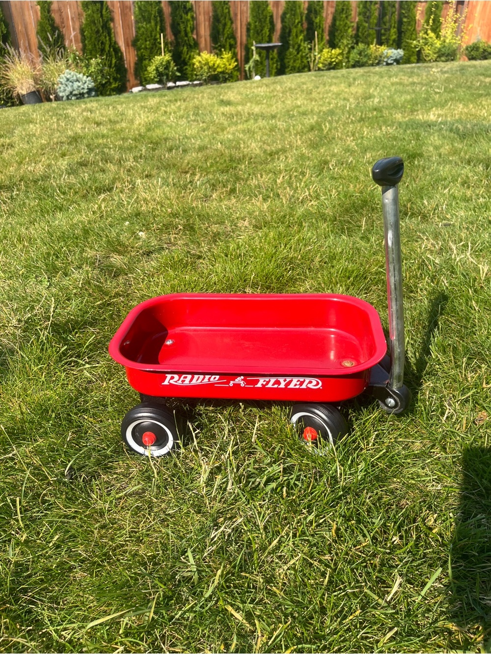 Classic Metal Red Radio Flyer Wagon. Great Condition!